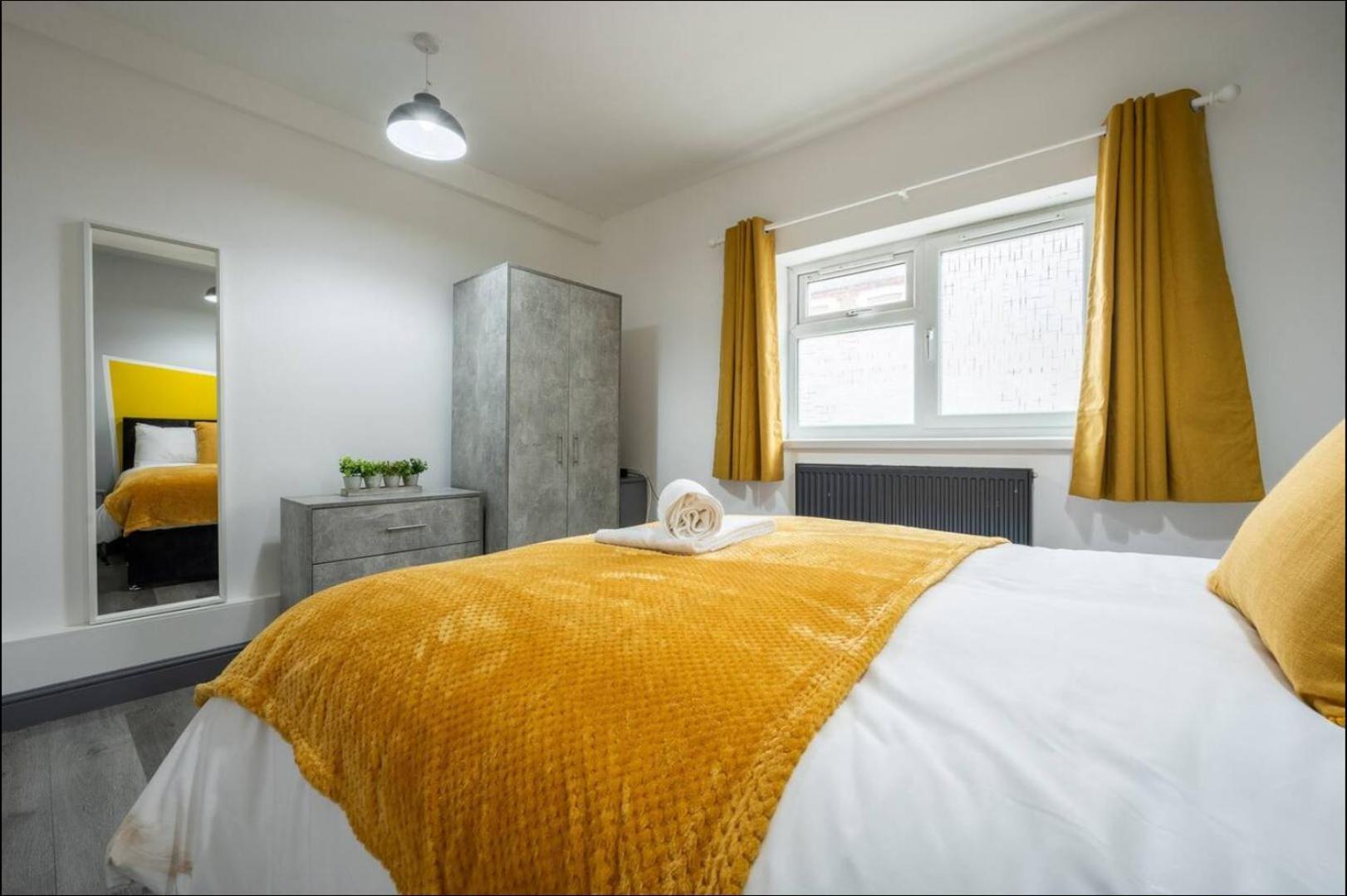 Stunning One Bedroom Apartments Near Shops & Central Cardiff Bagian luar foto